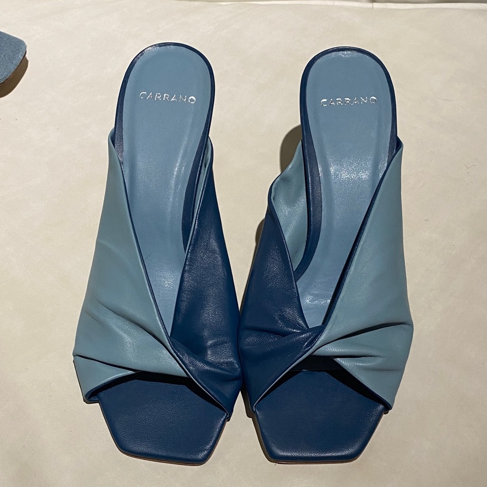 NWOT- Carrano Women's Blue Slip-On Sandals.  2 toned blue leather.  Sz 10